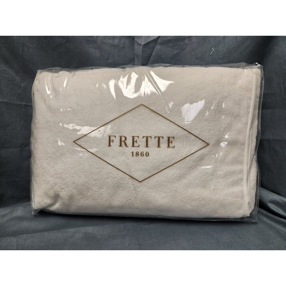 Frette Plush Bath Rug 21 Inches x 34 Inches Milk 100% Cotton NEW WITH TAGS!